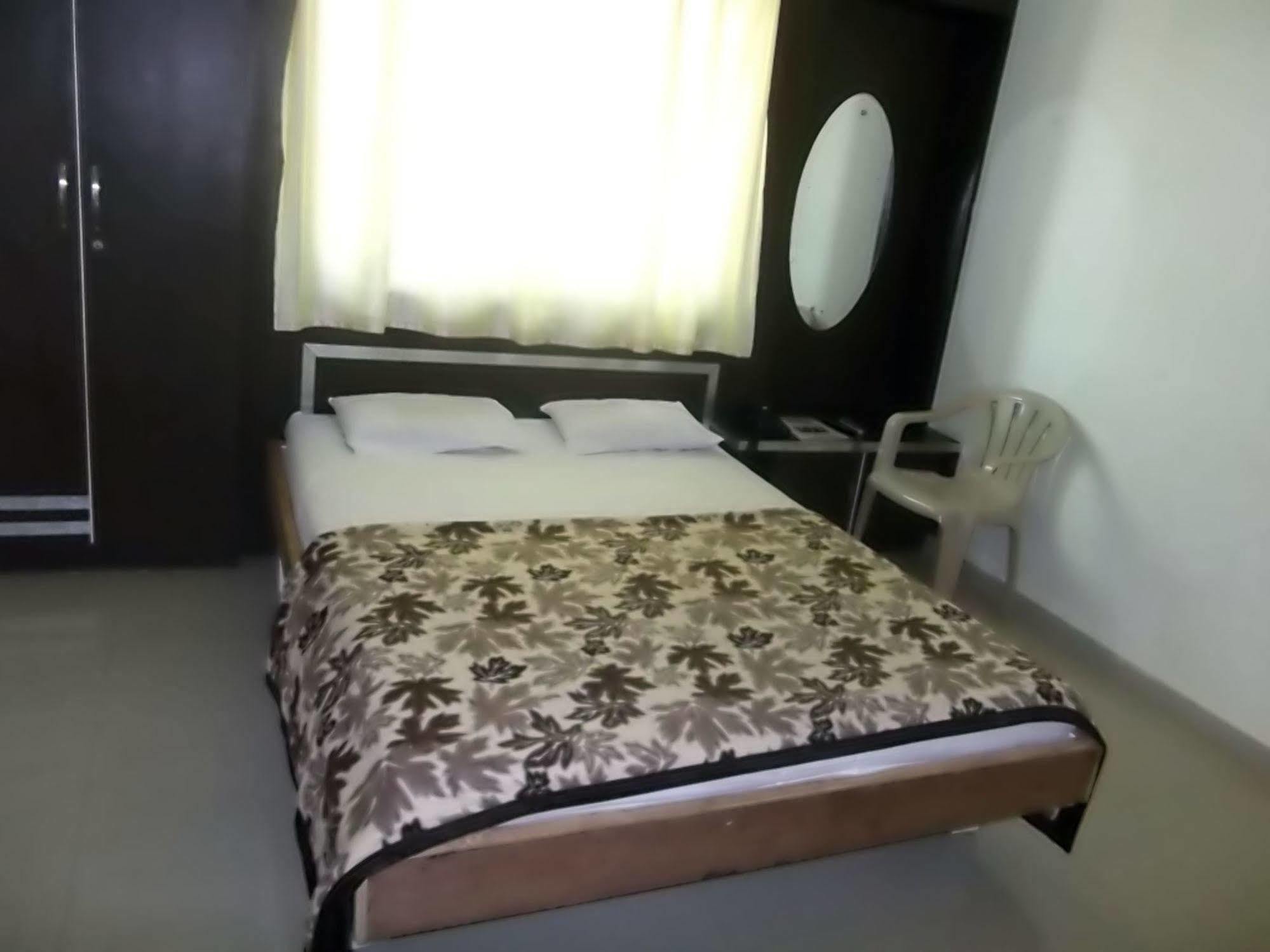 Hotel Rajyog Ranjangaon Ganpati Zewnętrze zdjęcie